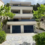 Apartment Reana *